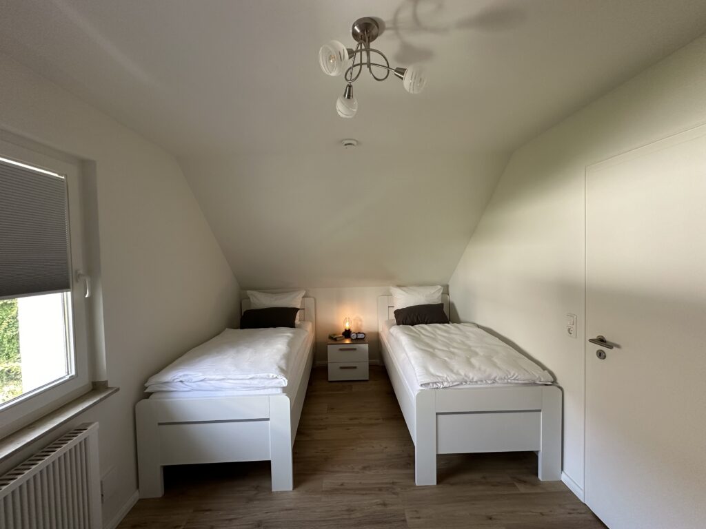 Schlafzimmer 2 - Einzelbetten 90 x 200 cm