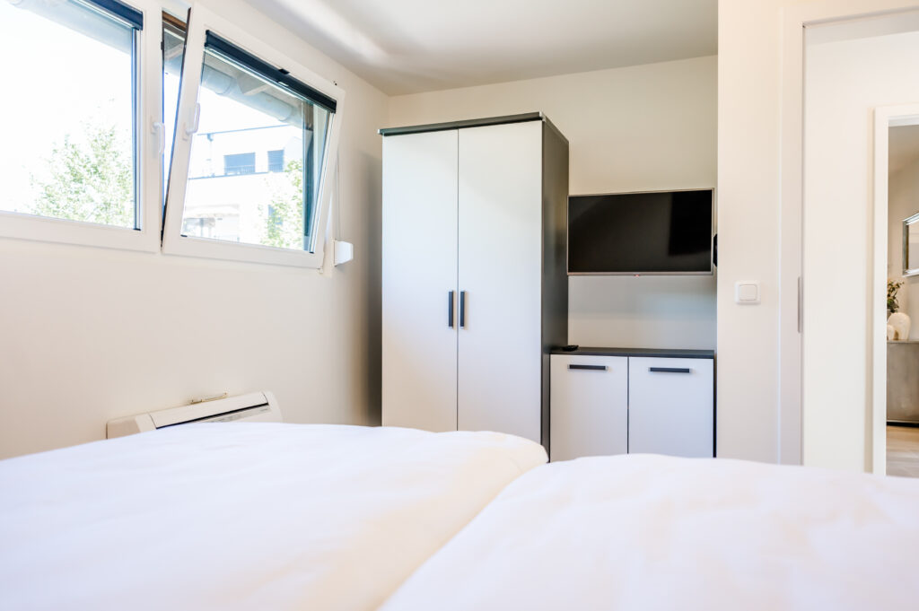 Schlafzimmer 1 Schrank